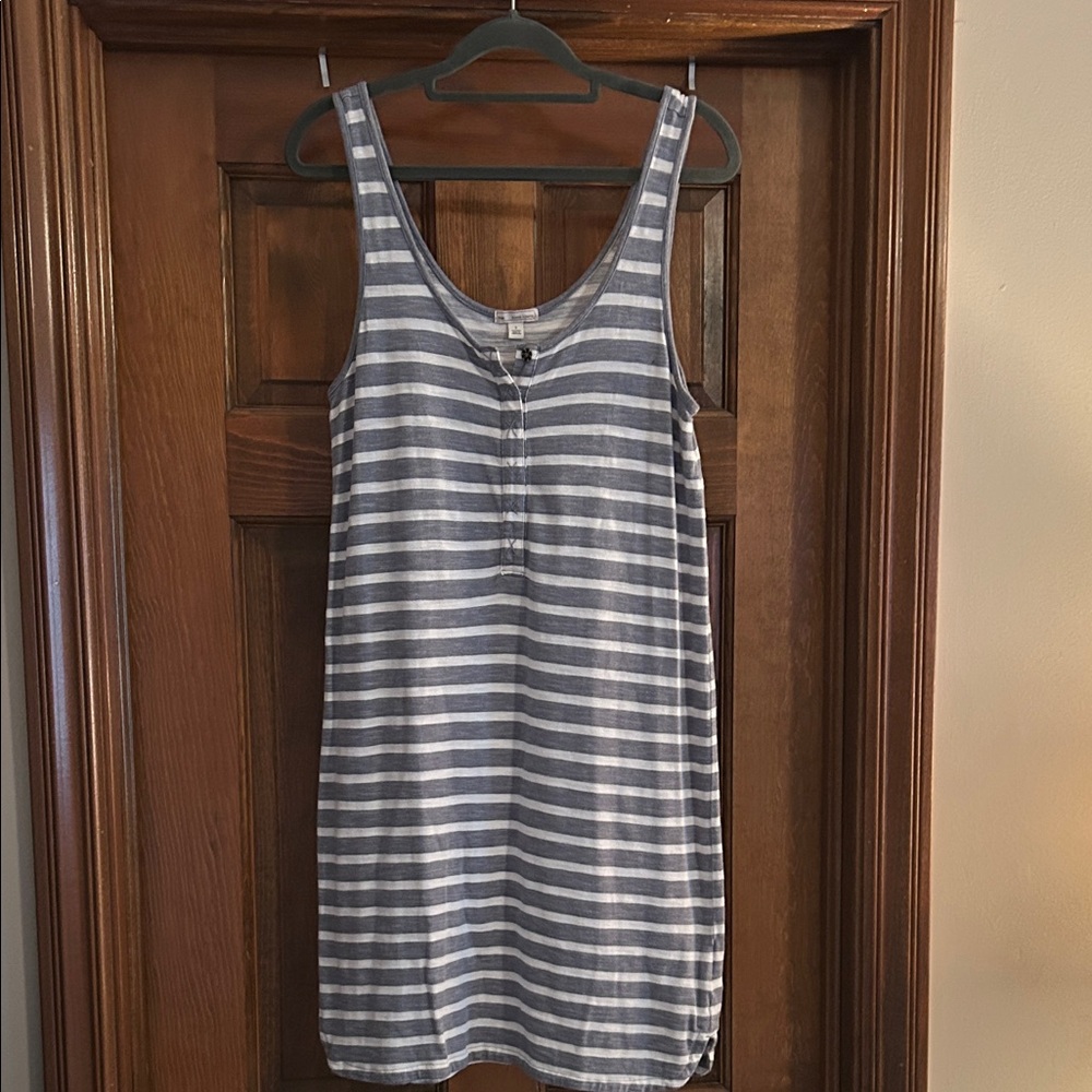 GAP Gray and White Striped Top